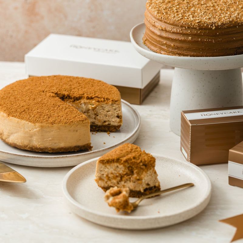 The Honeycake Caramel Cheesecake | Medium