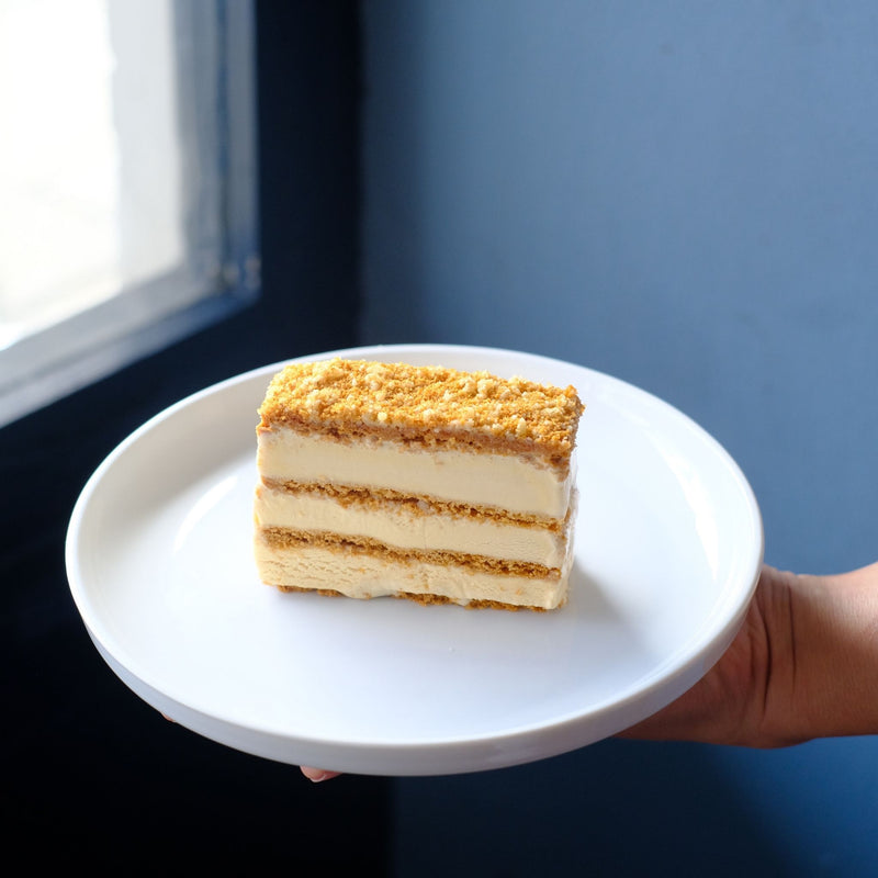 Dulche de leche gelato sandwiched between our four signature Honeycake bisquit layers, brushed with redgum honey and dusted with bisquit crumbs and fresh walnuts. 